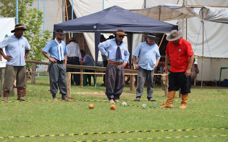 Bocha campeira faz parte da programaÃ§Ã£o do 44Âº Rodeio de Campo Bom