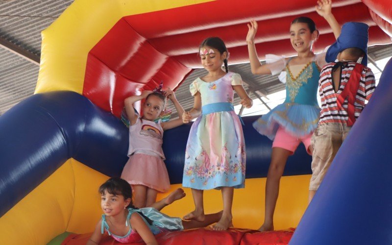 Carnaval Infantil em EstÃ¢ncia Velha finaliza programaÃ§Ã£o da festa