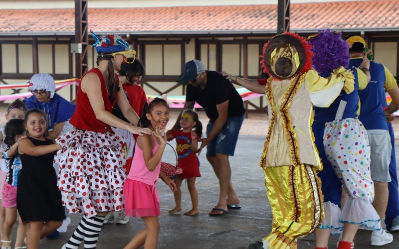 Carnaval Infantil em EstÃ¢ncia Velha finaliza programaÃ§Ã£o da festa