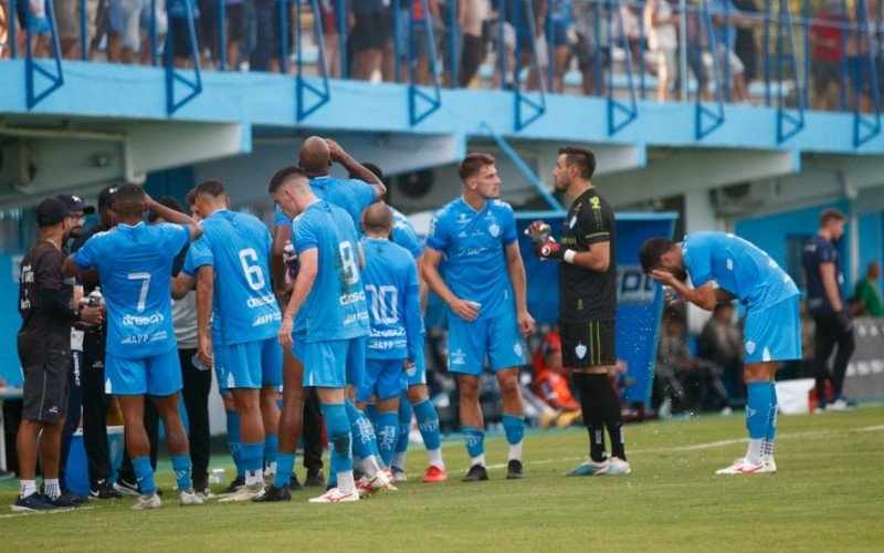 Novo Hamburgo perde em casa para o Caxias e Ã© rebaixado no GauchÃ£o
