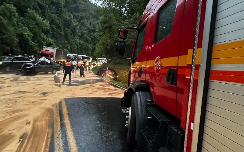 Acidente na RS-115, em Gramado, deixa uma pessoa morte e outras quatro feridas