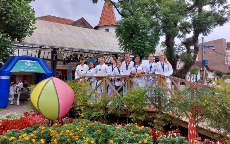 Atletas de taekwondo de Gramado se destacam em festival de Nova Petrópolis
