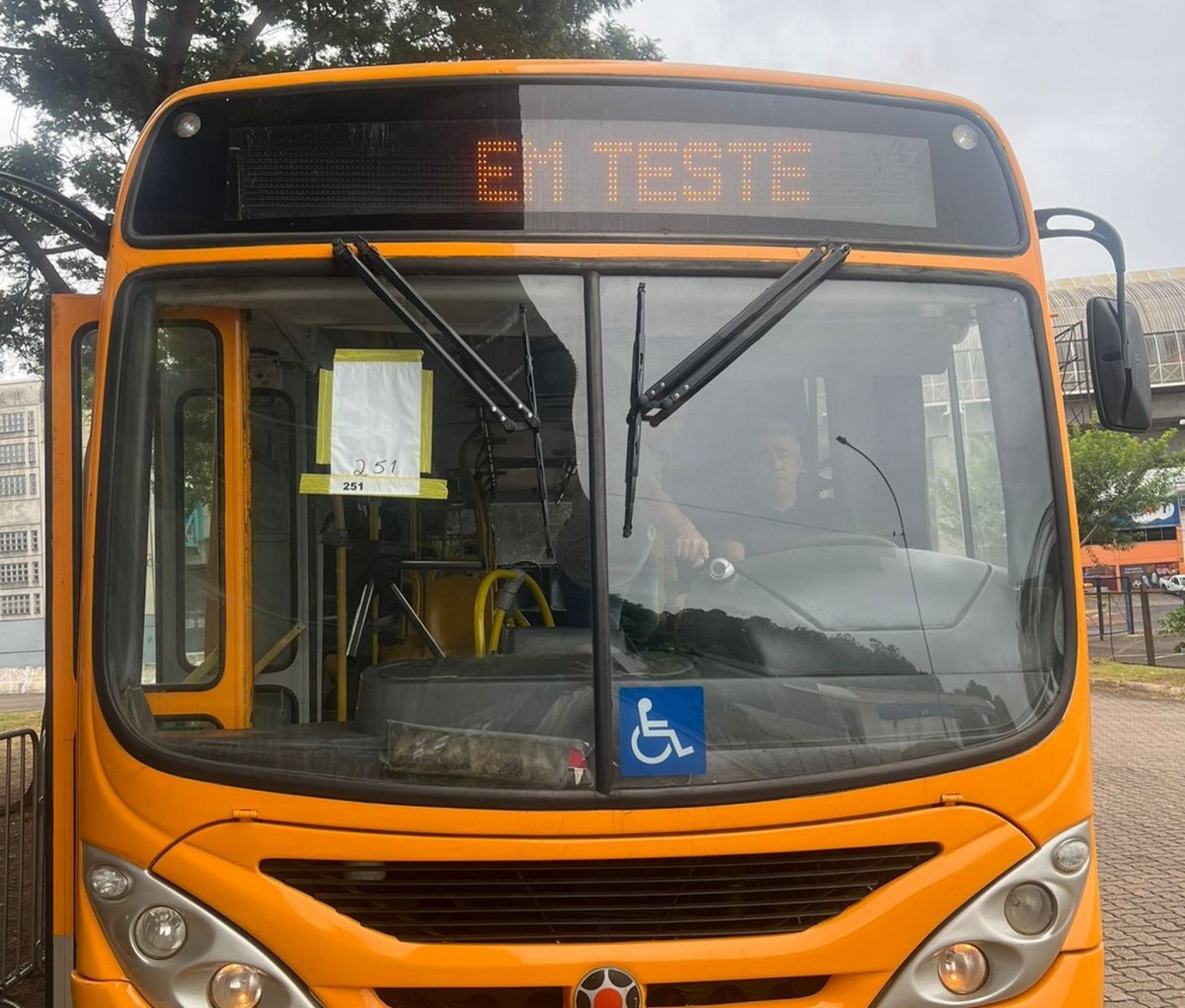 NOVO HAMBURGO: Ônibus da nova concessionária chegam para testes e treinamentos