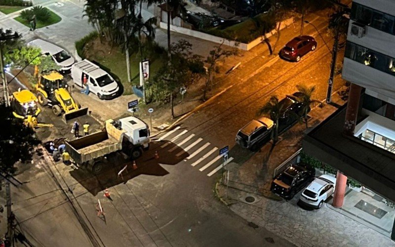 Obra bloqueia o trânsito no sentido Centro-bairro da Maurício Cardoso, em Novo Hamburgo | abc+