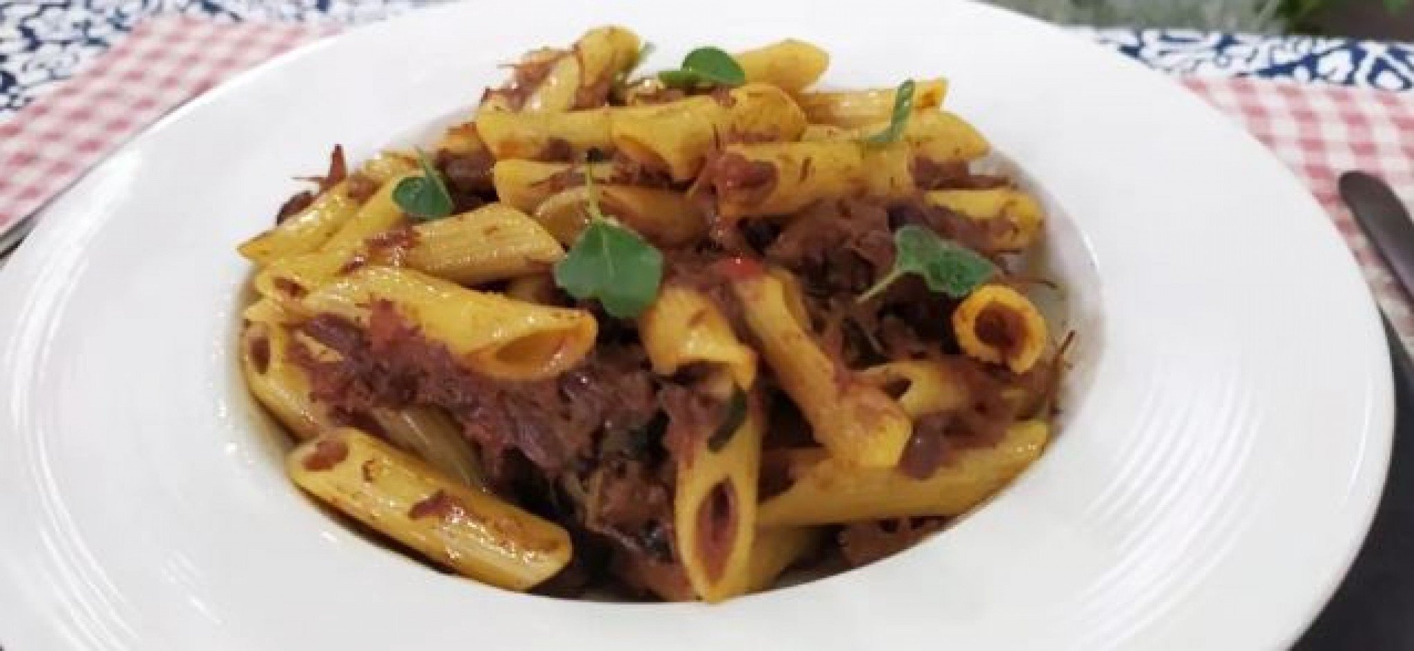 RECEITA DA ANA MARIA BRAGA: Saiba como fazer Ragu de músculo com macarrão penne preparado nesta terça-feira, 5 de março