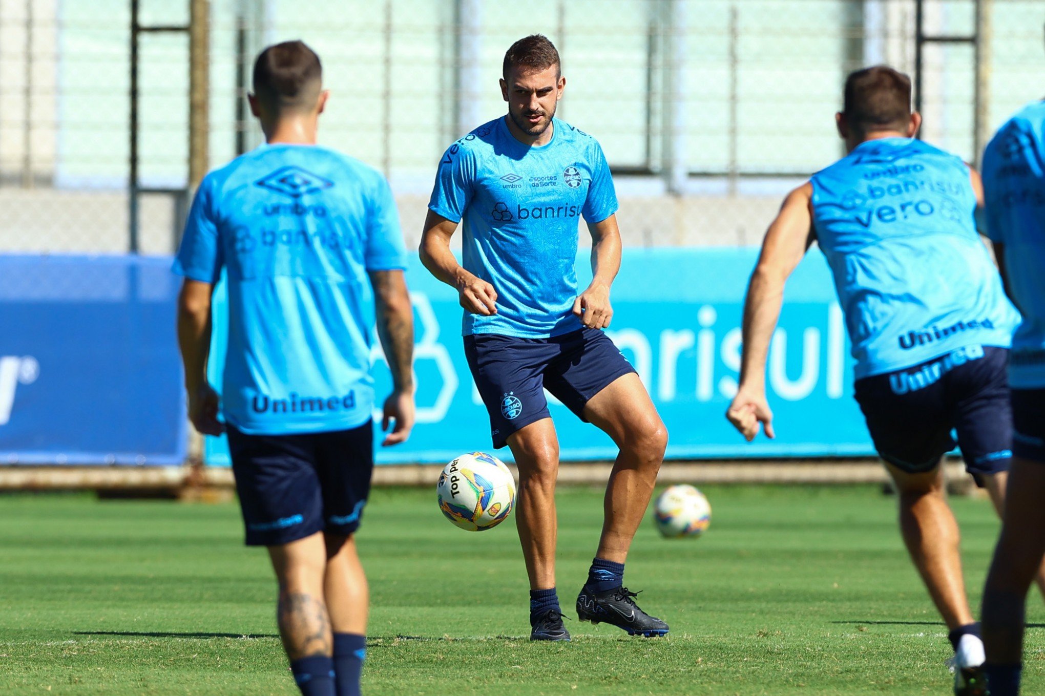 Bruno Uvini é mais um desfalque no Grêmio