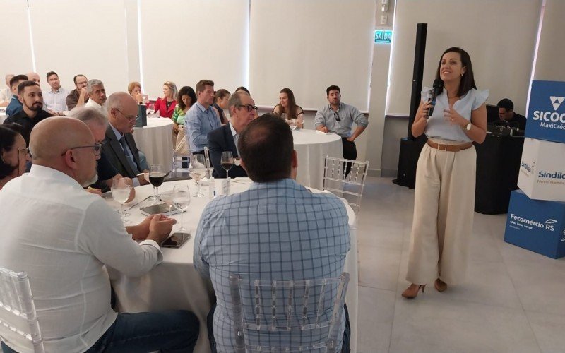 Patrícia Palermo participou de evento que abriu o calendário do Sindilojas Novo Hamburgo | abc+