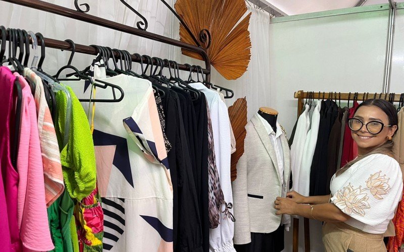 Na Fest Feira Dois Irmãos, Julia Nascimento aposta na venda de roupas de segunda mão  | abc+