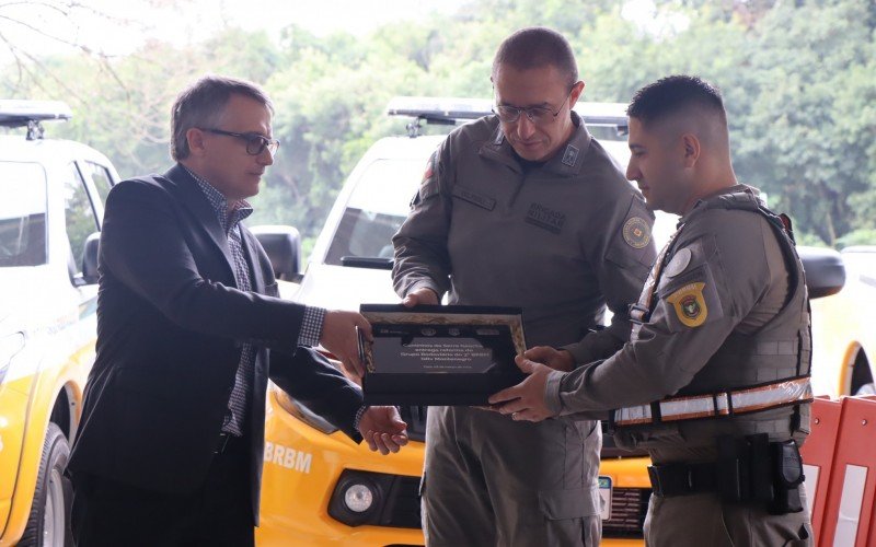 CSG entrega caminhonetes Ã  Brigada Militar e reforma Grupos RodoviÃ¡rios da PRE no Vale do CaÃ­ e na Serra GaÃºcha