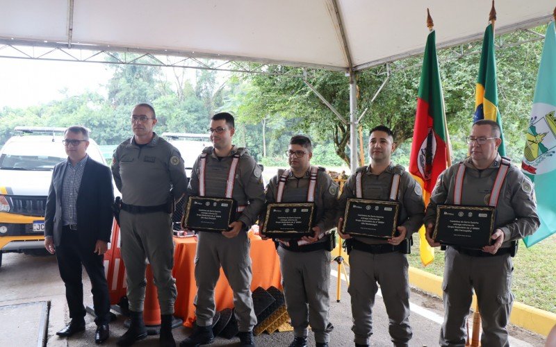 CSG entrega caminhonetes Ã  Brigada Militar e reforma Grupos RodoviÃ¡rios da PRE no Vale do CaÃ­ e na Serra GaÃºcha