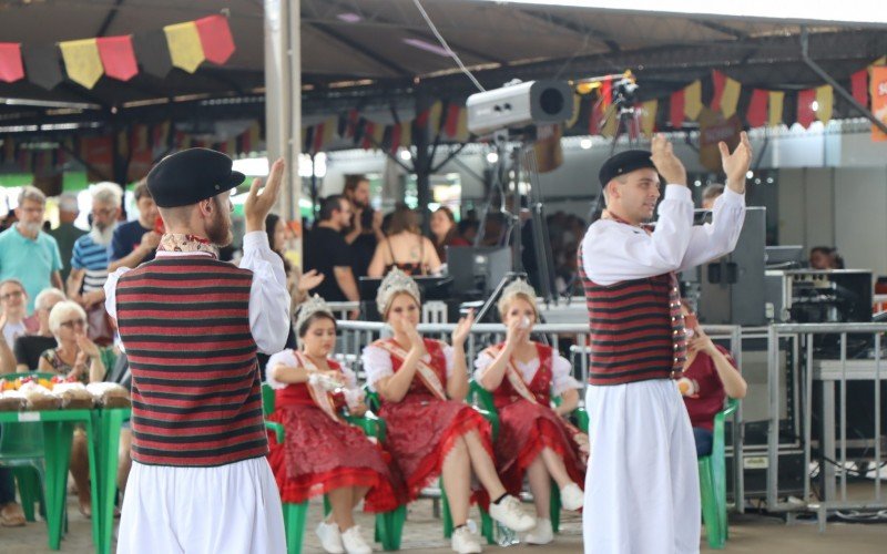 Festival de Grupos de DanÃ§as FolclÃ³ricas AlemÃ£s