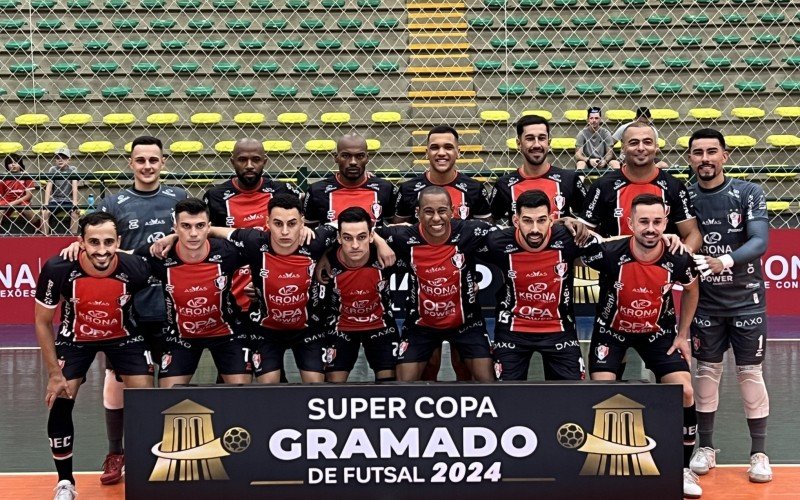 JEC/Krona Ã© a equipe que defende o tÃ­tulo da Super Copa Gramado de Futsal, conquistado em 2023
