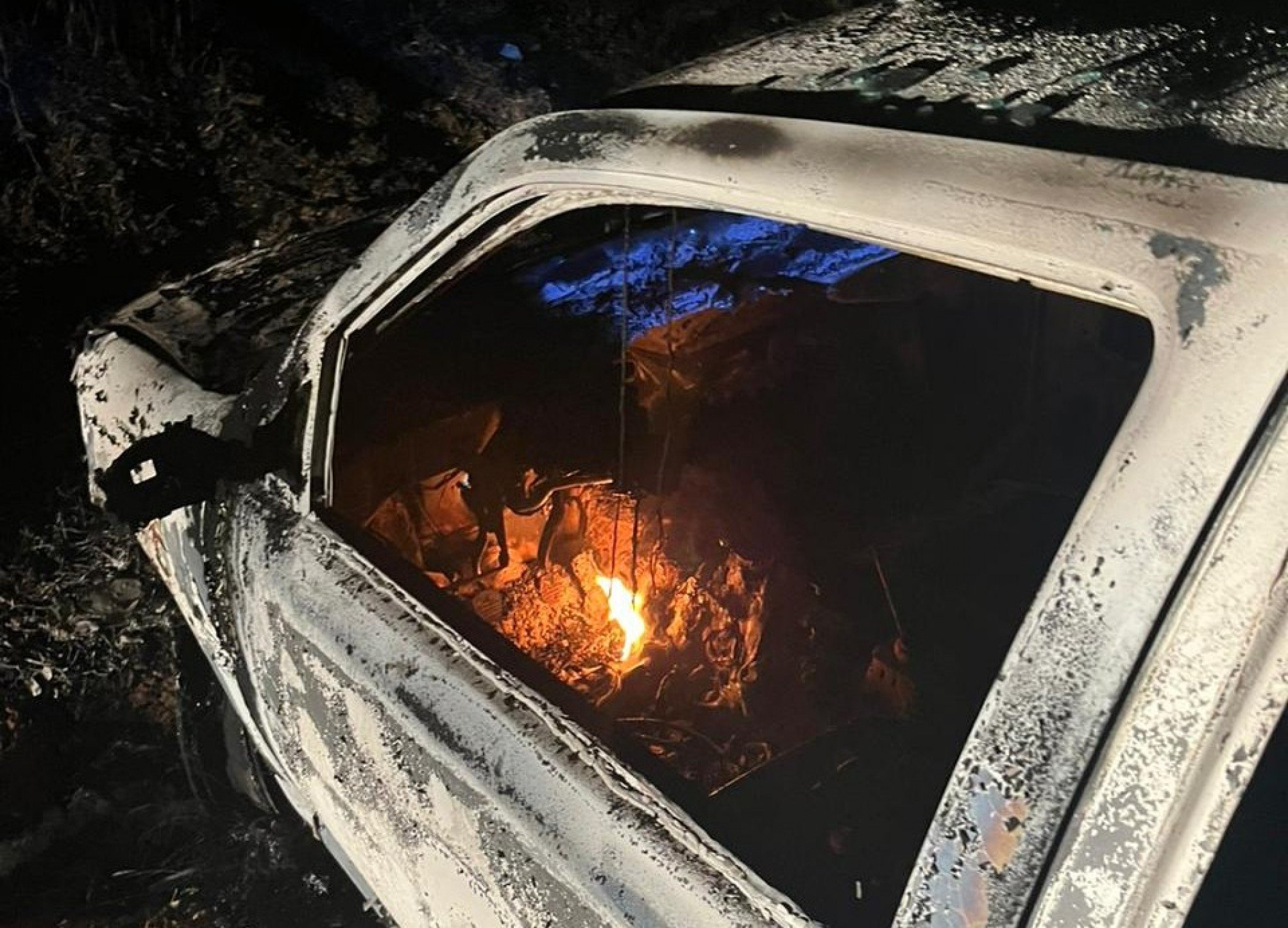 Carro encontrado queimado em Portão tem ligação com execução de homem na frente da namorada