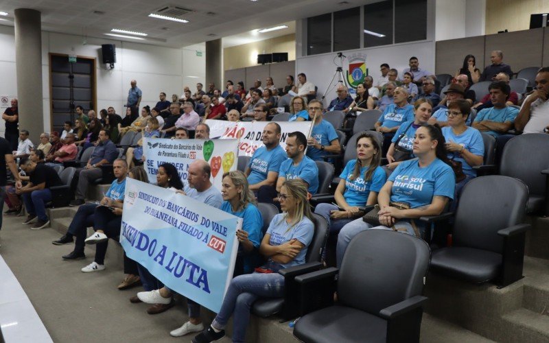 Sindicalistas tambÃ©m estiveram presentes