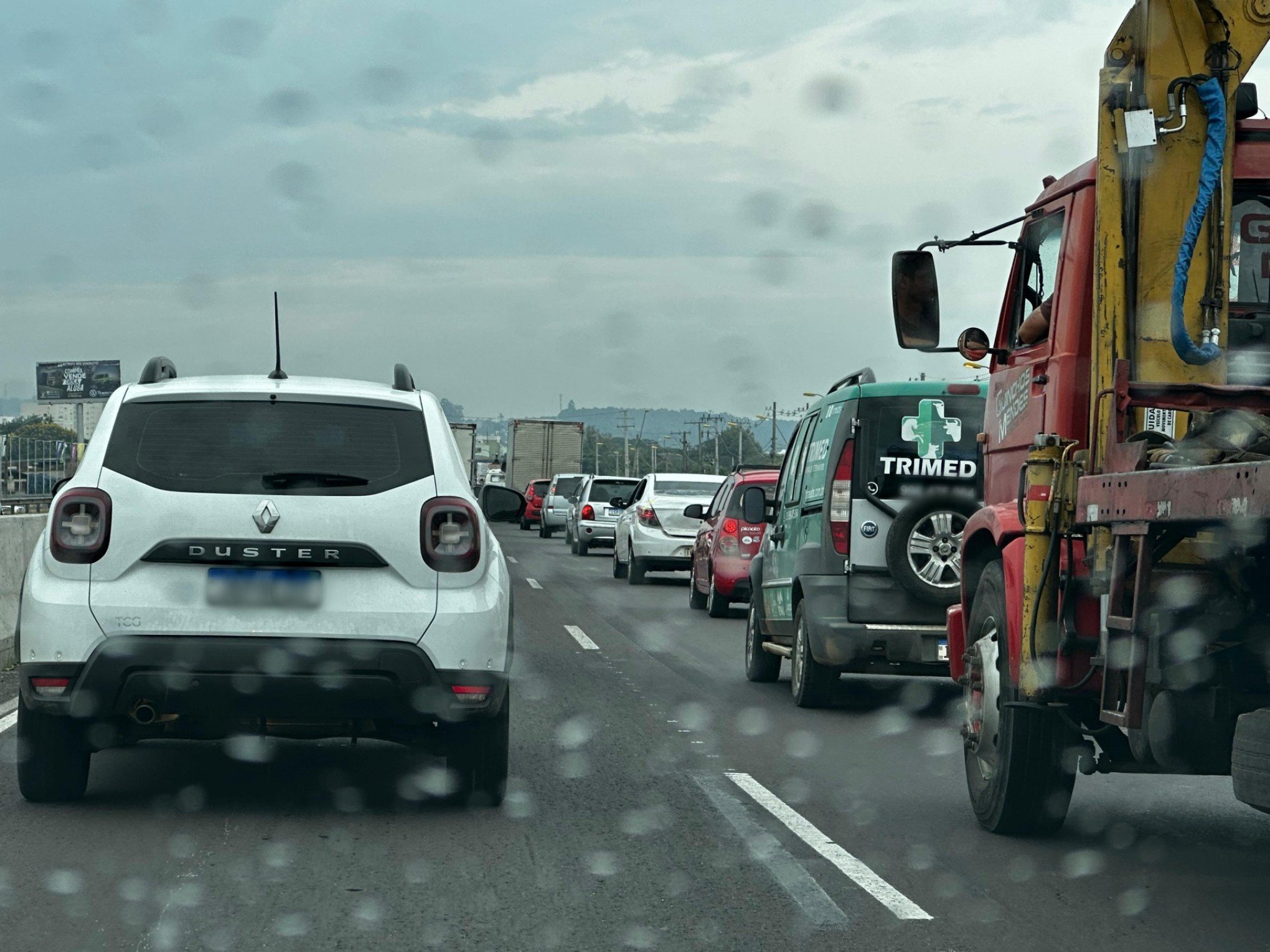 BR-116: Motoristas enfrentam lentidão em pontos entre Canoas e Novo Hamburgo na manhã desta sexta-feira