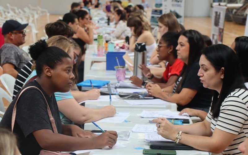 Mutirão de Empregos em Campo Bom reuniu centenas de candidatos  | abc+