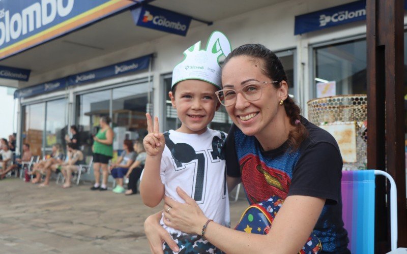 Janine Becker e o filho Davi de 4 anos | abc+