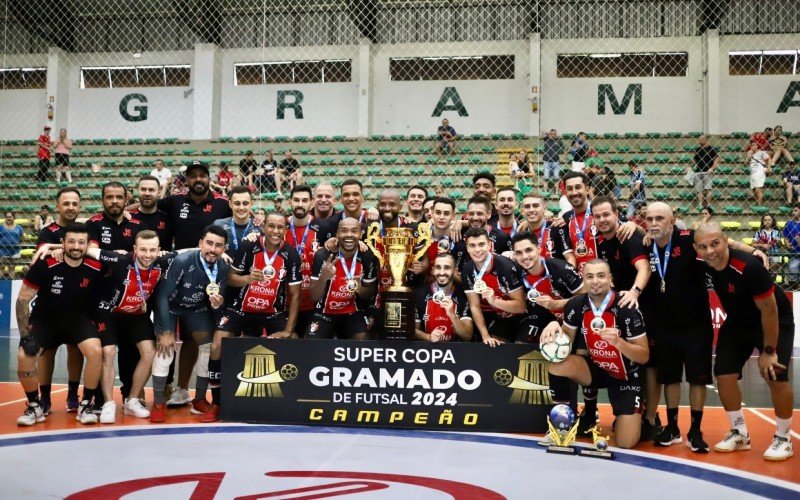 JEC Krona, de Joinville (SC), campeÃ£o da Super Copa Gramado de Futsal