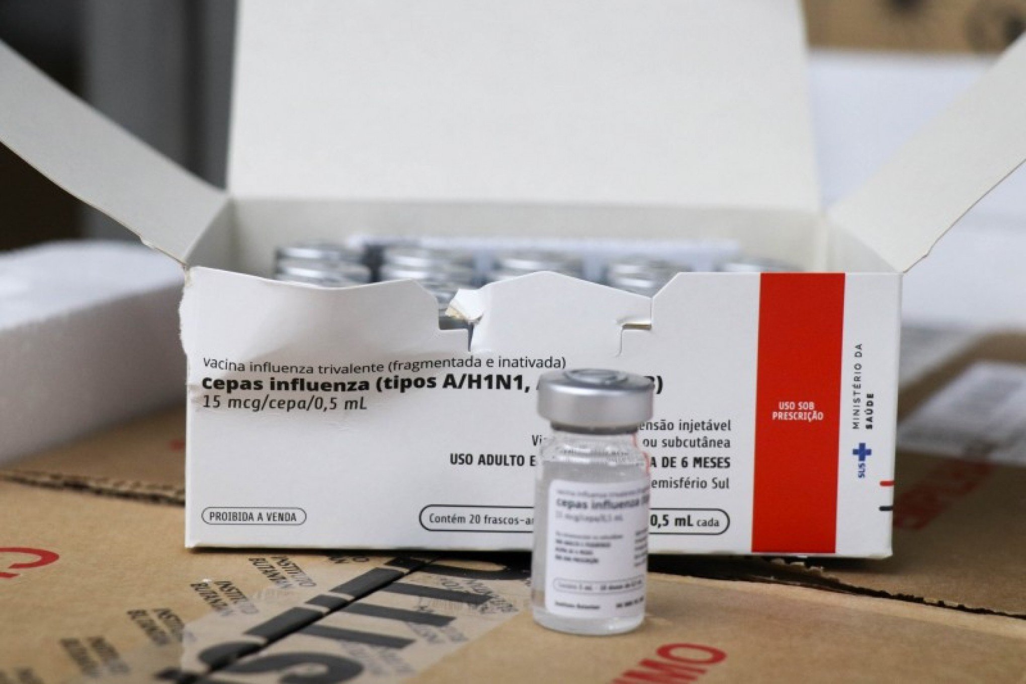 Distribuição de 480 mil doses de vacinas contra a gripe aos municípios inicia nesta semana