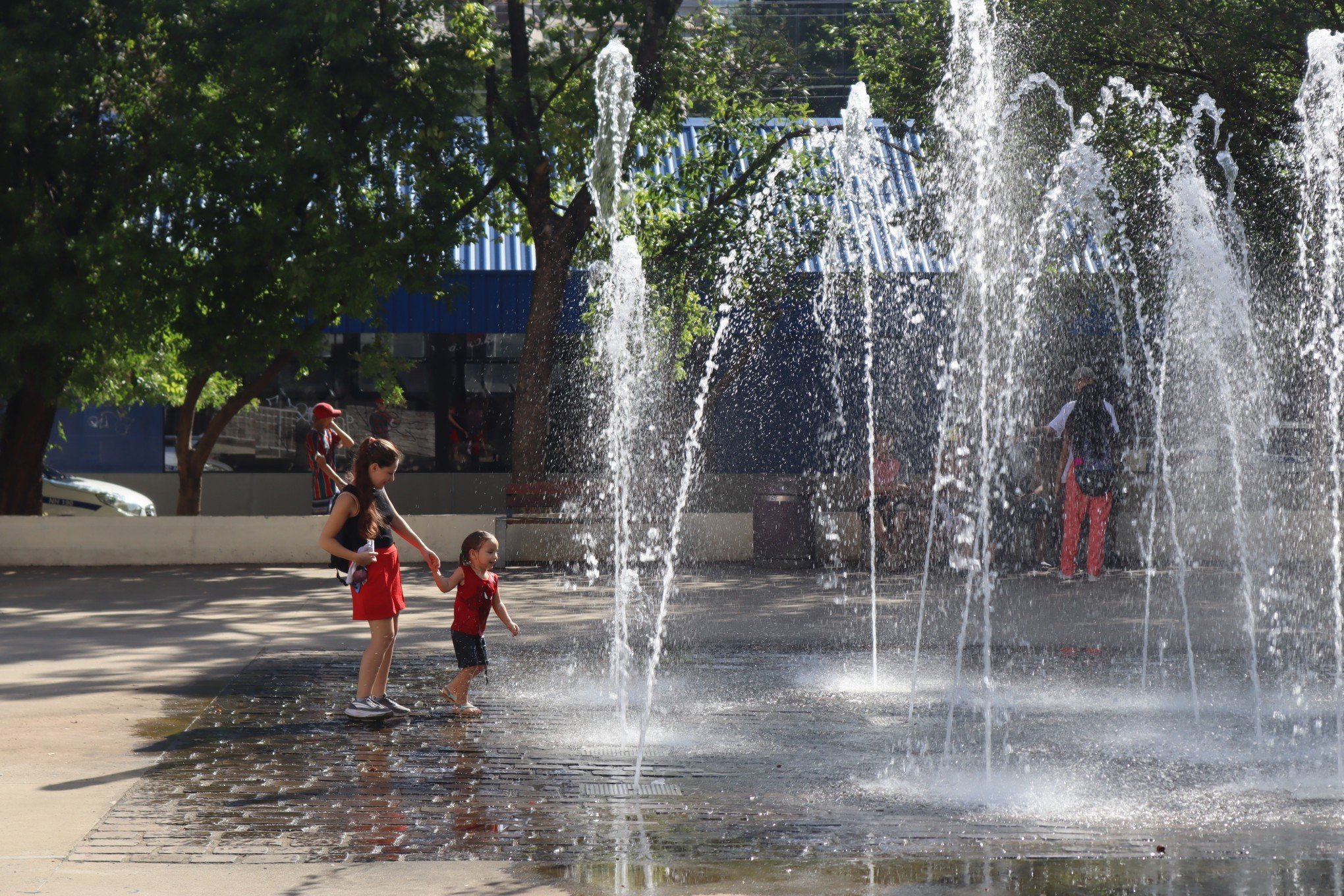 Temperaturas devem passar dos 40°C no RS nesta terça-feira; veja a previsão para a região