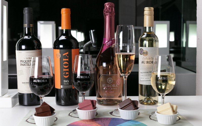 Aurora promove curso de harmonização de chocolates trufados artesanais com vinhos