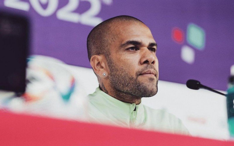 Daniel Alves teve liberdade provisória concedida pela Justiça da Espanha | abc+