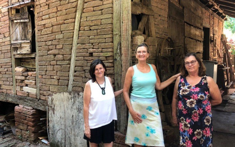 Jaqueline Brenner (arquiteta), Andrea Schneck (presidente da Siehu) e Maria Dilly