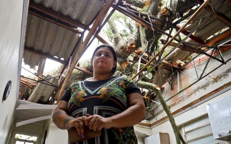 Beatriz Fernandes permanece abalada desde o acidente na madrugada desta quinta-feira (21)