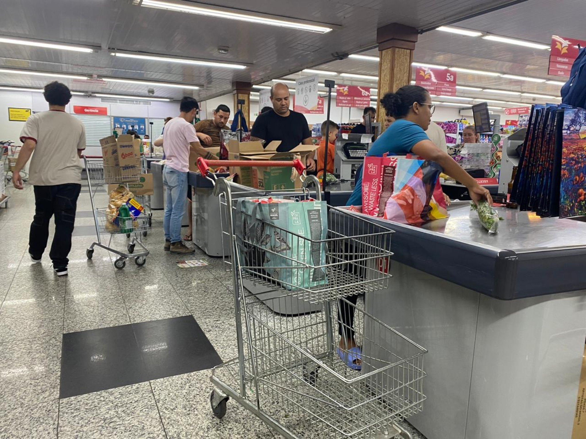 Revogação de lei que proíbe distribuição gratuita das sacolas plásticas em Gramado entra em votação
