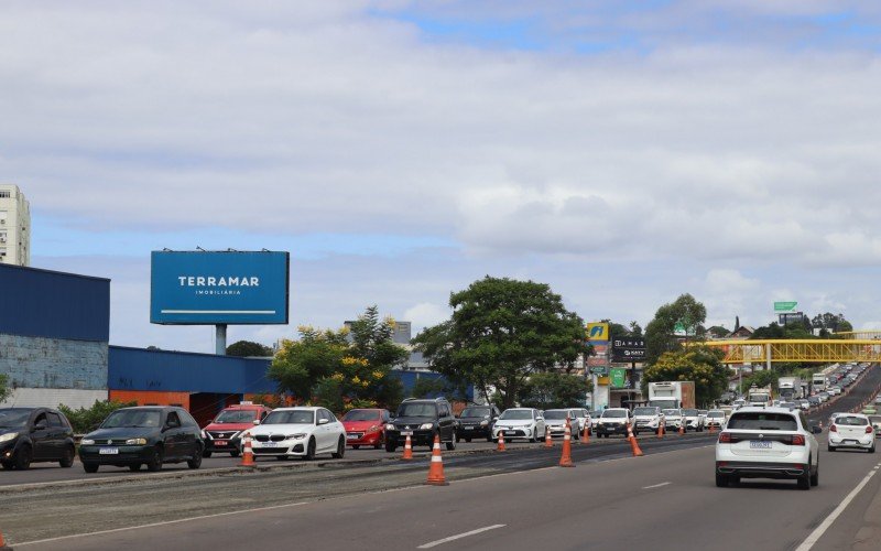 Obras na rodovia causam lentidão e congestionamento supera os 2 quilômetros em Novo Hamburgo | abc+