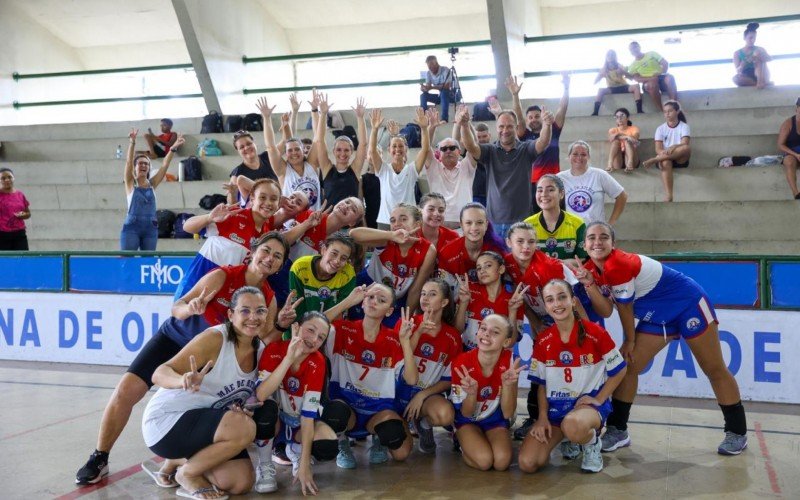 Equipe feminina da AECB foi campeã em Recife | abc+