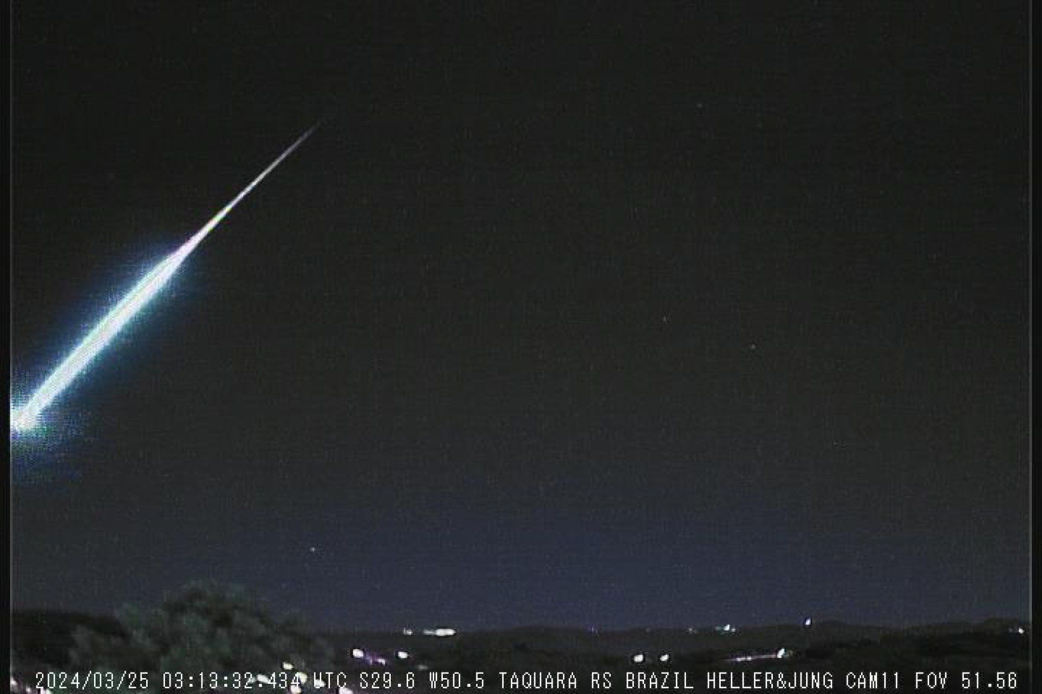 "Fomos surpreendidos": Meteoro de alta magnitude é visto no céu do RS durante eclipse lunar; veja vídeo
