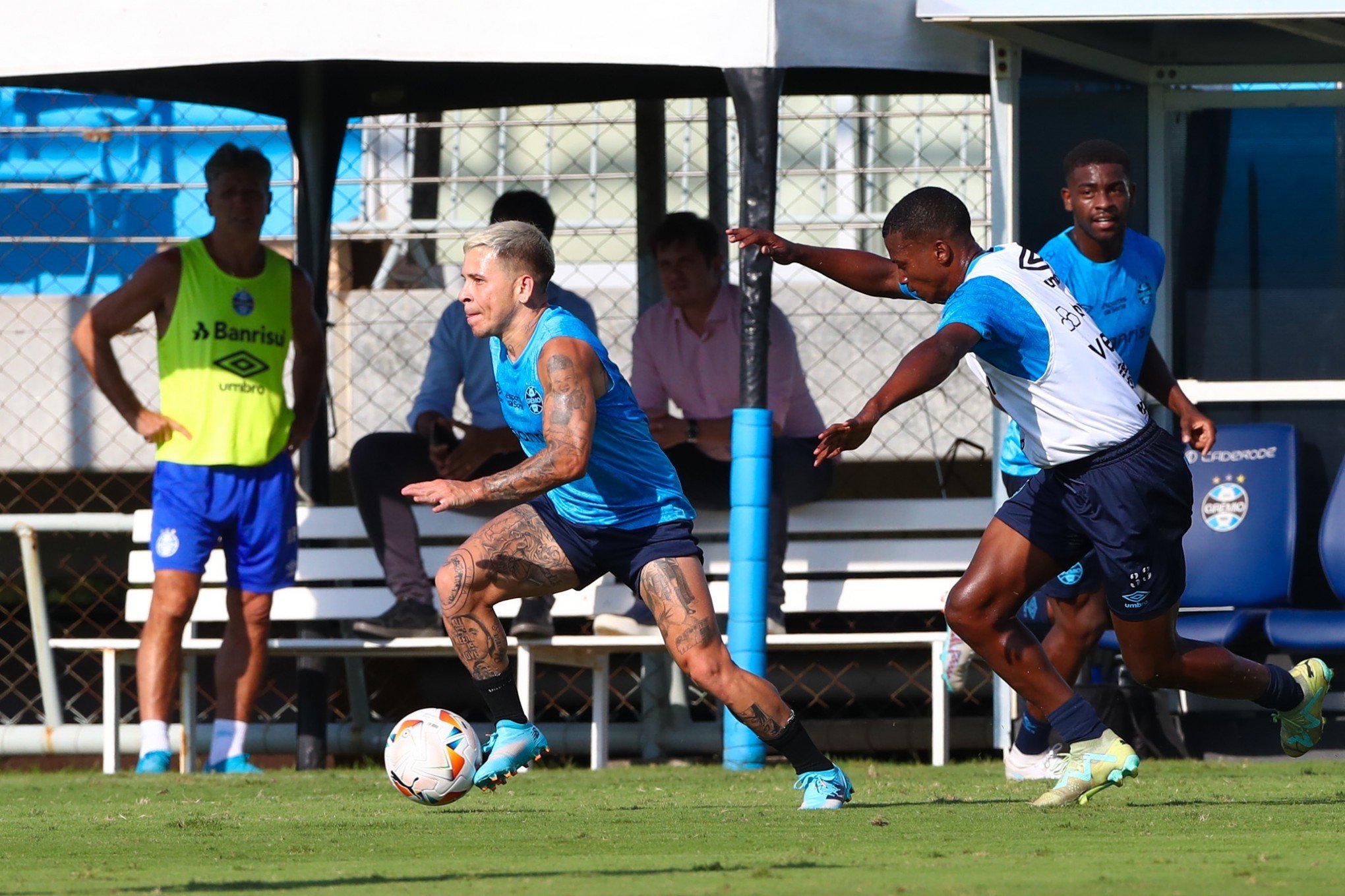 Grêmio volta aos treinos após carimbar vaga na decisão do Campeonato Gaúcho