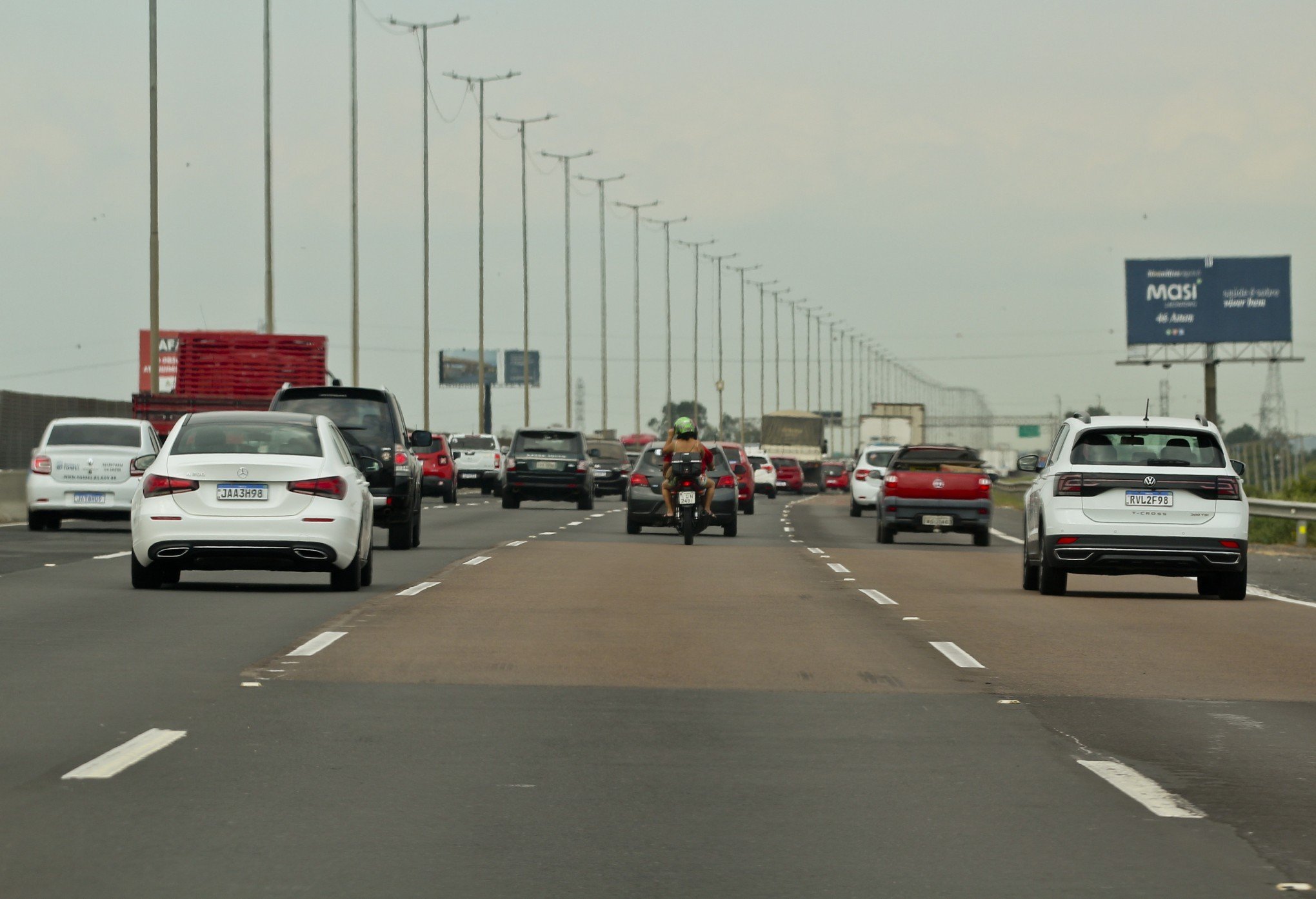 Movimento nas rodovias do RS deve aumentar no feriadão de Corpus Christi; veja melhores horários para viajar
