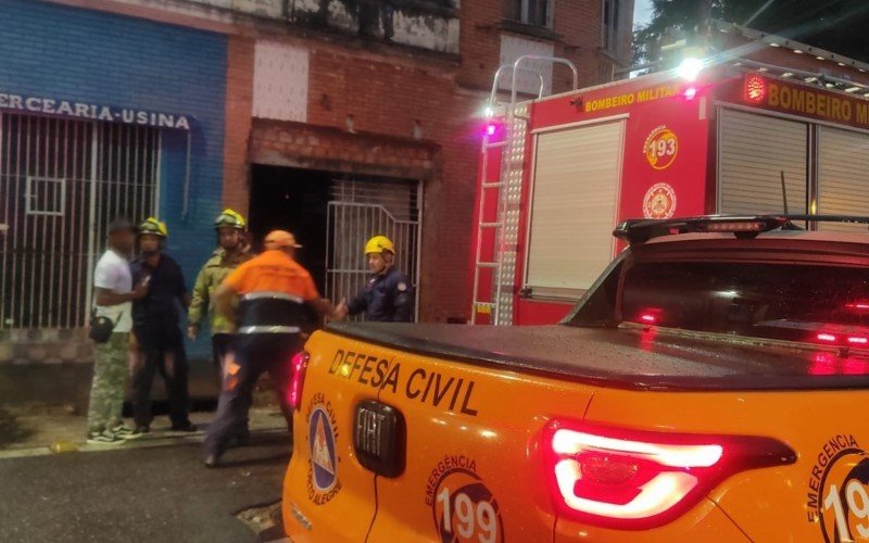 Queda de telhado deixou dois feridos em Porto Alegre | abc+