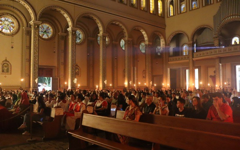 EncenaÃ§Ã£o da Via Sacra na Catedral de Novo Hamburgo