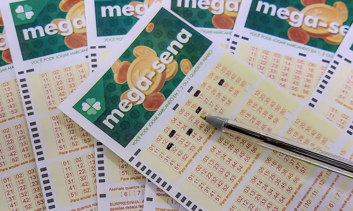 LOTERIAS: Mega-Sena pode pagar prêmio de 4 milhões neste sábado