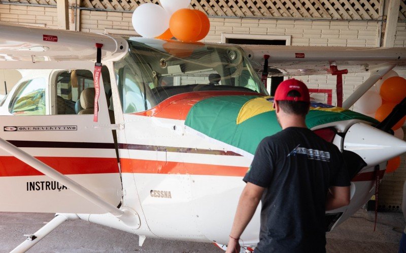 Presidente do Aeroclube que comprou aviÃ£o Cessna em 1974 foi homenageado nos 50 anos da chegada da aeronave a Novo Hamburgo