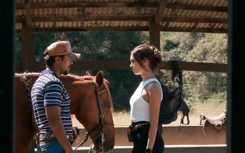Damião (Xamã) e Eliana (Sophie Charlotte), em Renascer | abc+