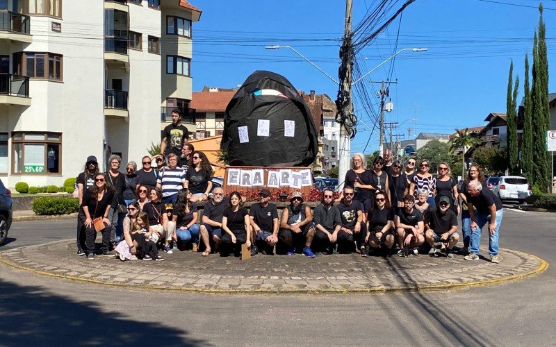 Manifestação artística ocorreu na manhã deste sábado | abc+