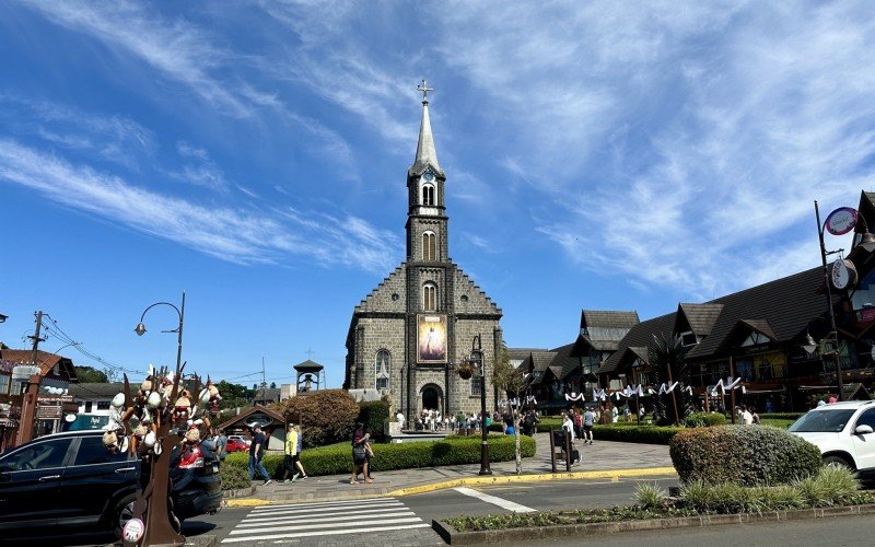 MovimentaÃ§Ã£o no domingo de PÃ¡scoa, na Ã¡rea central de Gramado