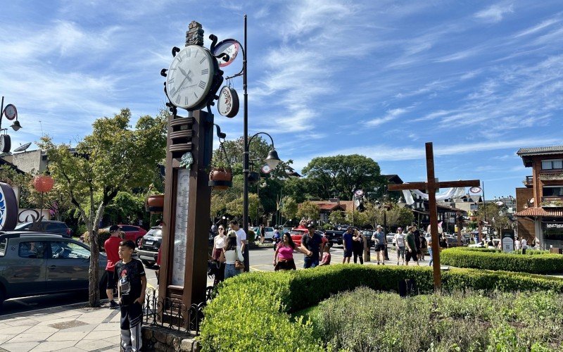 MovimentaÃ§Ã£o no domingo de PÃ¡scoa, na Ã¡rea central de Gramado