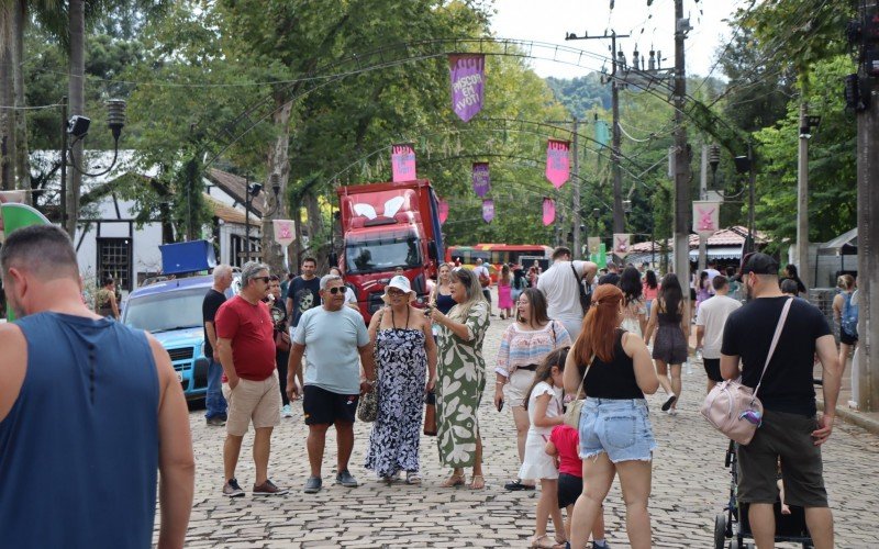 Ãšltimo dia de PÃ¡scoa em Ivoti encanta visitantes com gastronomia, teatro e tradiÃ§Ã£o