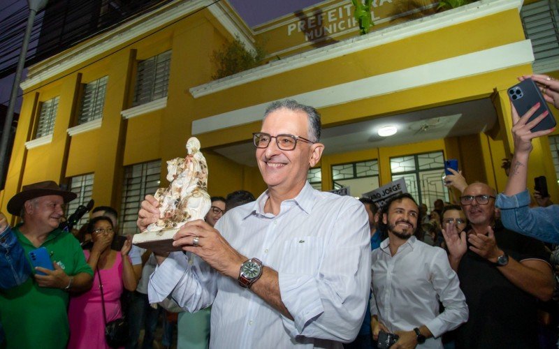 Jairo Jorge reassume a Prefeitura de Canoas após decisão do STJ