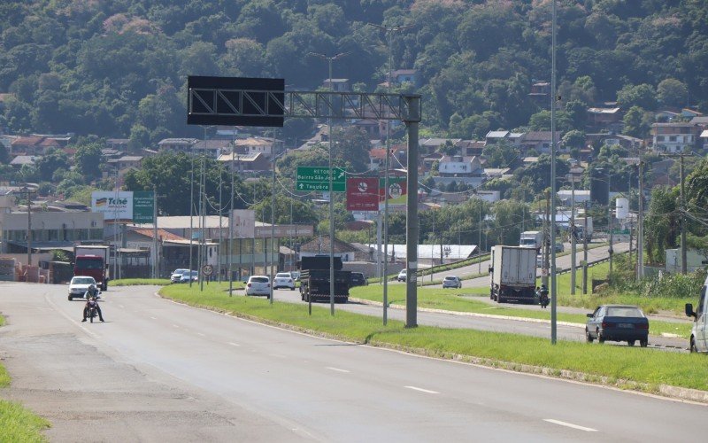 Em Novo Hamburgo, as mortes ocorreram entre o campus 2 da Feevale e o viaduto da São Jorge, mas desde a instalação de iluminação pública, não foram mais registrados acidentes no perímetro hamburguense | abc+