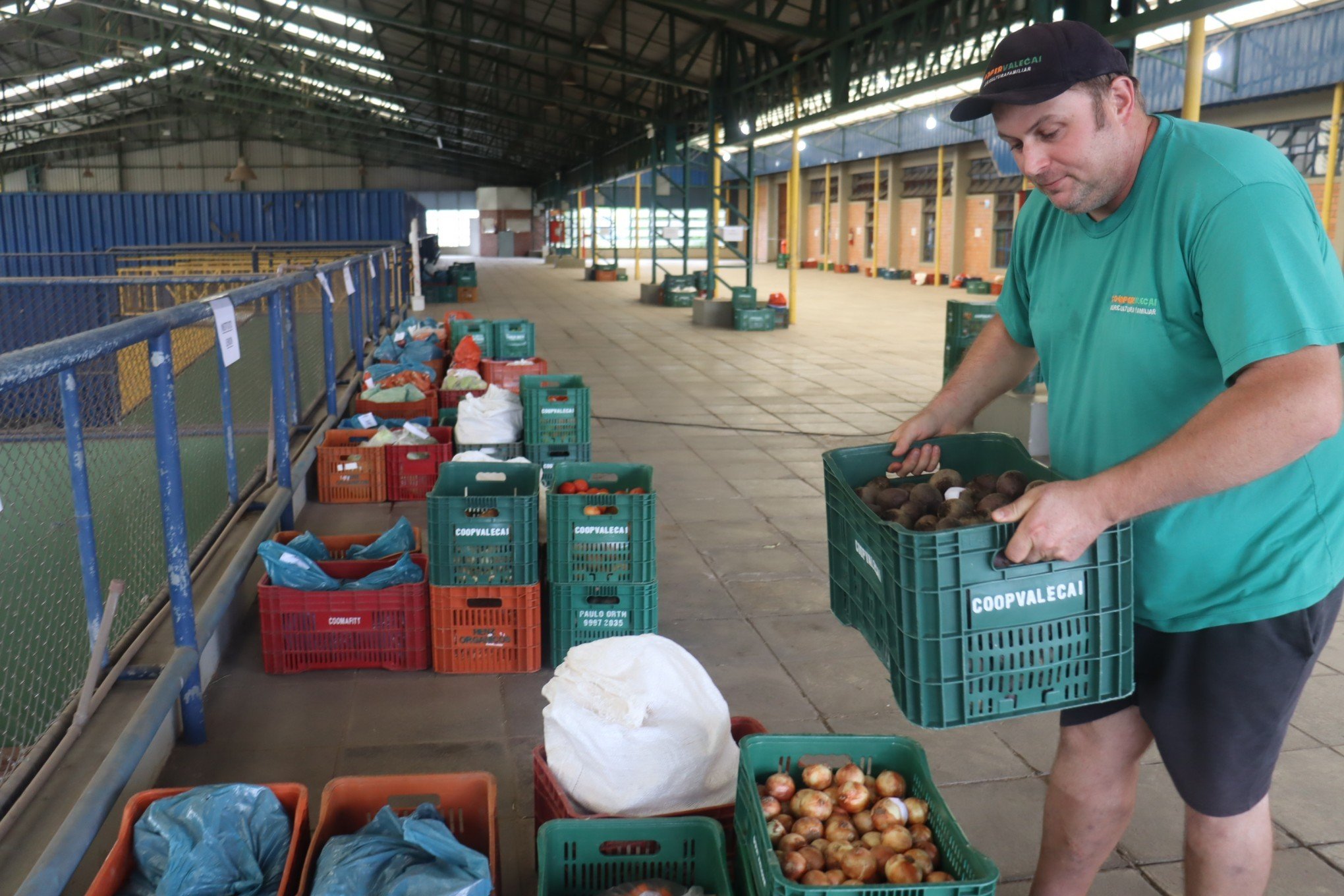 Agricultores fazem primeira entrega do Programa de Aquisição de Alimentos em São Leopoldo