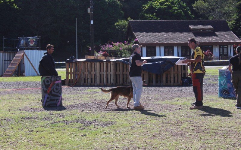 CompetiÃ§Ã£o de cÃ£es policiais em Sapiranga 