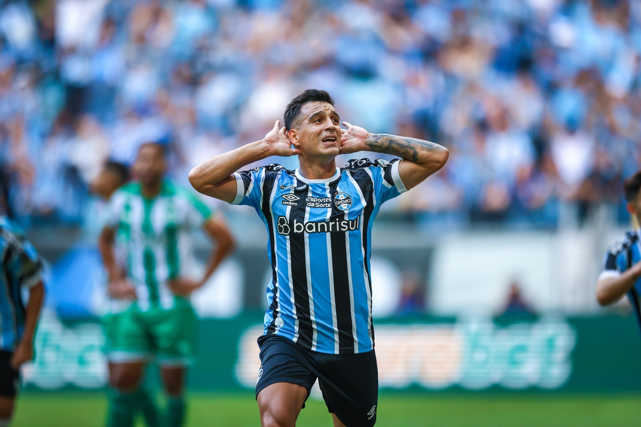 Cristaldo marcou o gol de empate do Grêmio ainda no primeiro tempo