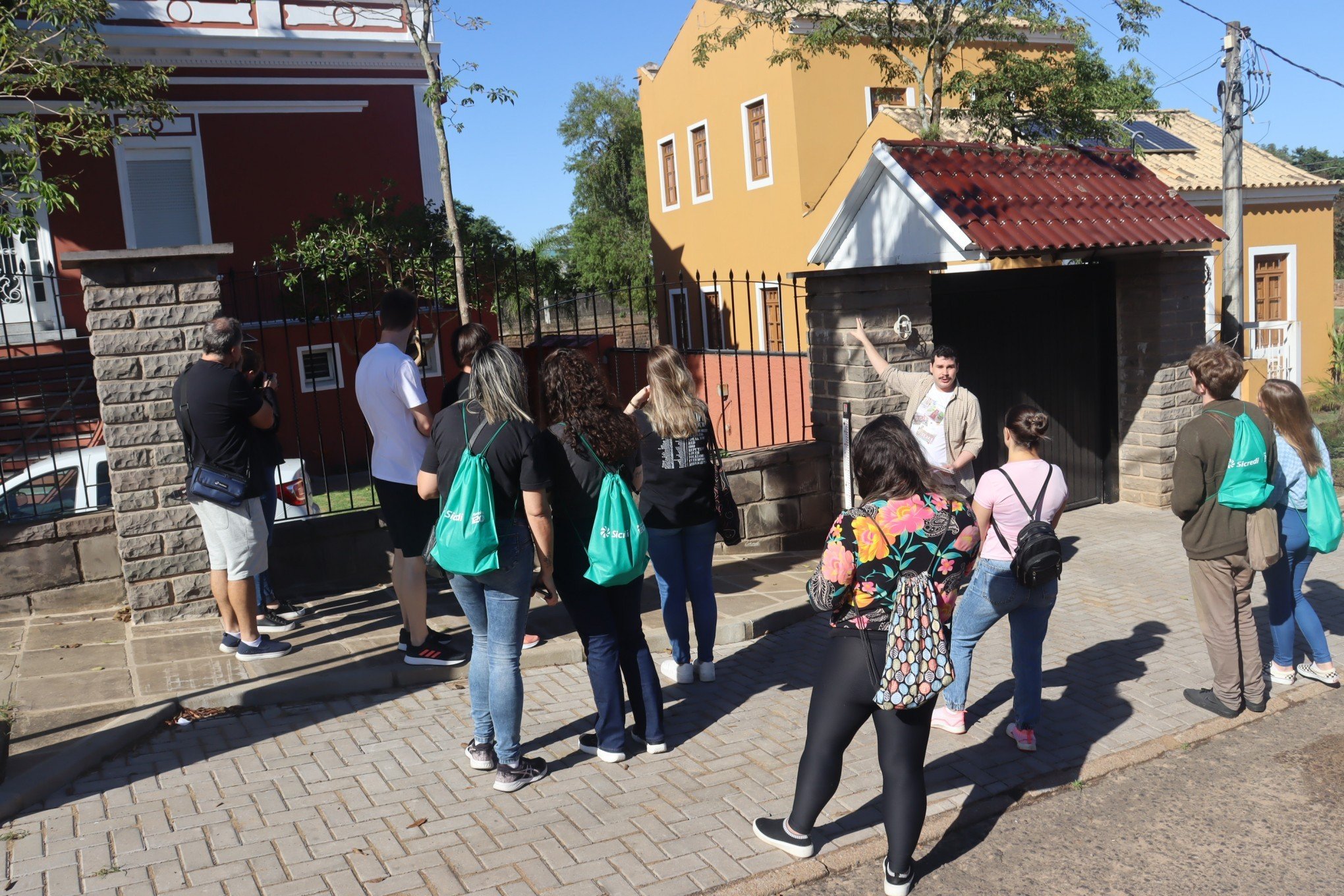 HistÃ³ria do CasarÃ£o Blauth â€“ atual sede da Secretaria de Meio Ambiente â€“ e o Museu do Rio tambÃ©m estiveram no roteiro do Walk Tour em SÃ£o Leopoldo no sÃ¡bado (6)