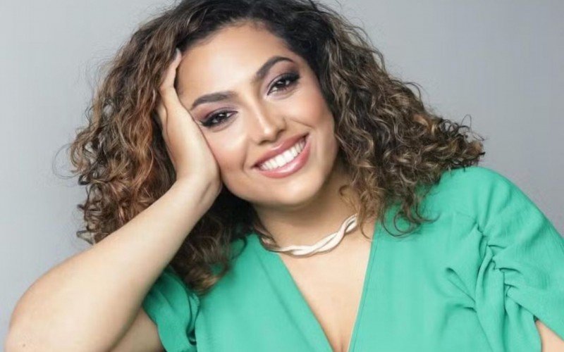 Camila Moura, ex-esposa do BBB 24 Lucas Henrique, já atingiu 3 milhões de seguidores no Instagram | abc+